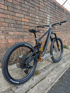 Hope HB916 V2 Bike - Carbon - H3 - X01 - EX DISPLAY