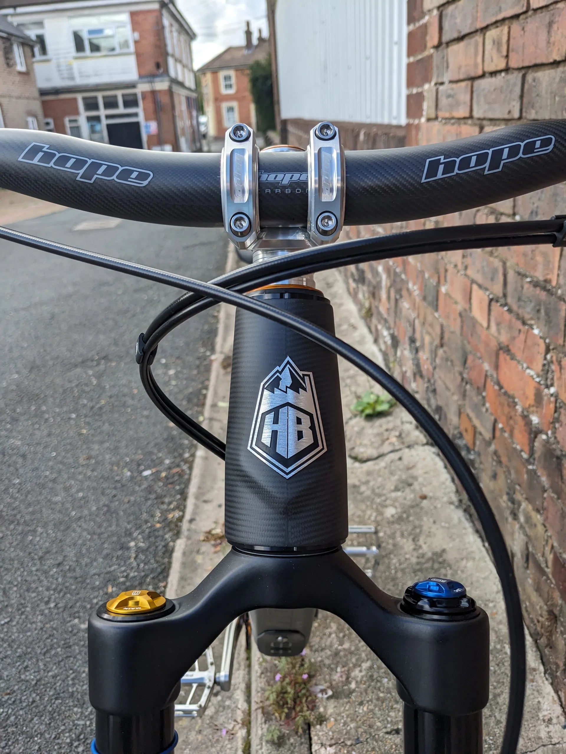 Hope HB916 V2 Bike - Carbon - H3 - X01 - EX DISPLAY