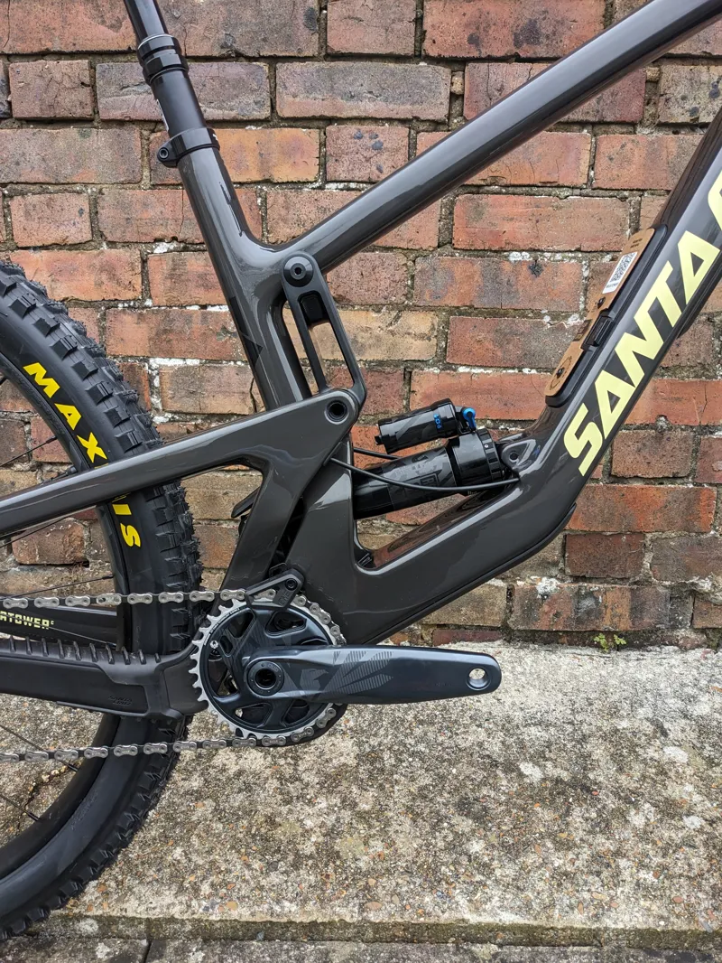 Santa Cruz Megatower C - S-Spec - Gloss Carbon - Large - EX DISPLAY-3