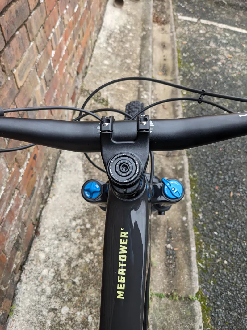 Santa Cruz Megatower C - S-Spec - Gloss Carbon - Large - EX DISPLAY-5